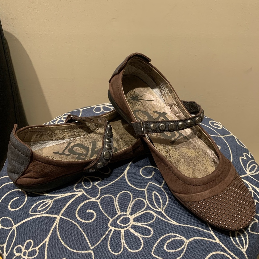 OTBT flares, brown